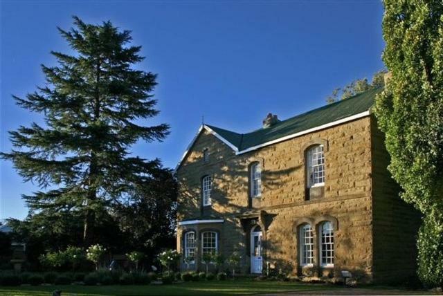 Rose Garden Manor House Apartment Харисмит Екстериор снимка